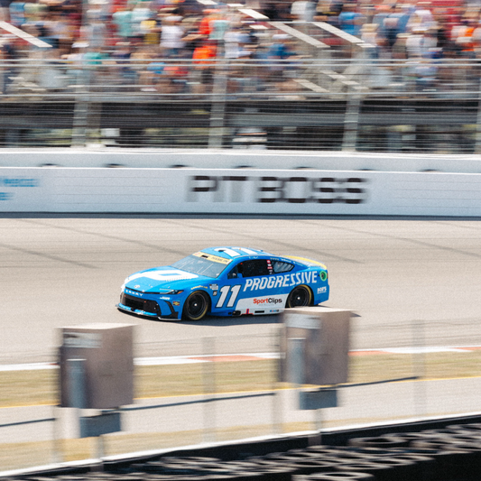 **PRE-ORDER** 2025 WWTR WIN AUTOGRAPHED ELITE 1:24 DIE-CAST